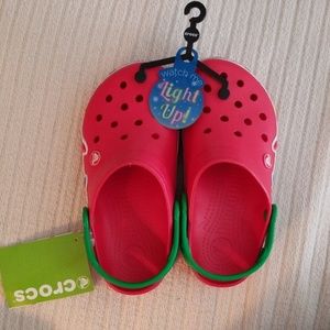 BNWT Crocs SIZE J 3